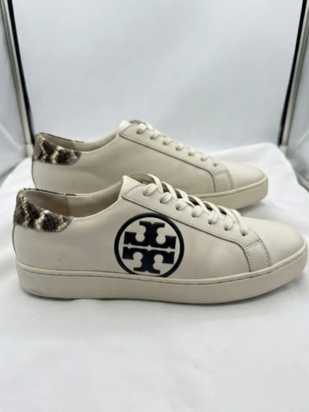 EUC Tory Burch Leigh Logo Sneakers White Leather Snake Trim Designer Low-Top